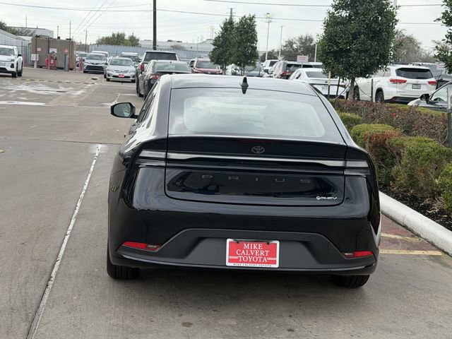 Used 2025 Toyota Prius Plug-In Hybrid image 6