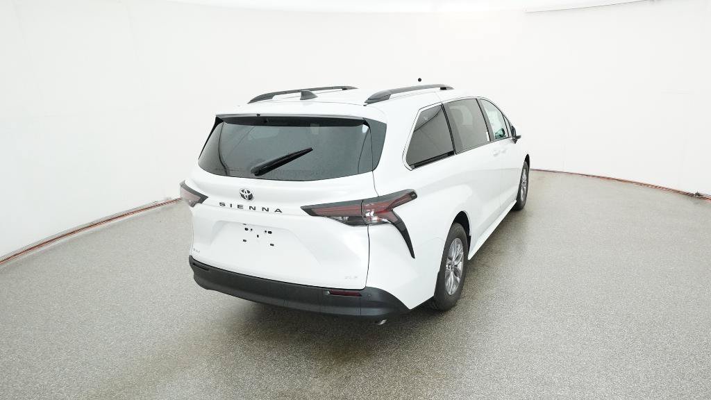 New 2026 Toyota Sienna XLE FWD image 11