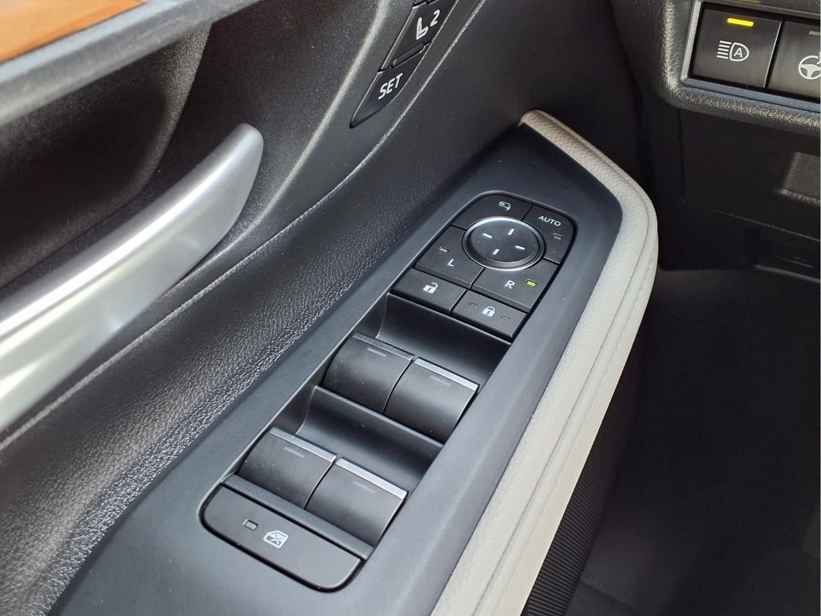 Used 2025 Toyota Grand Highlander FWD image 24