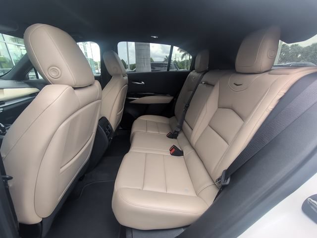 Used 2024 Cadillac XT4 Luxury w/ Cold Weather Package FWD image 27