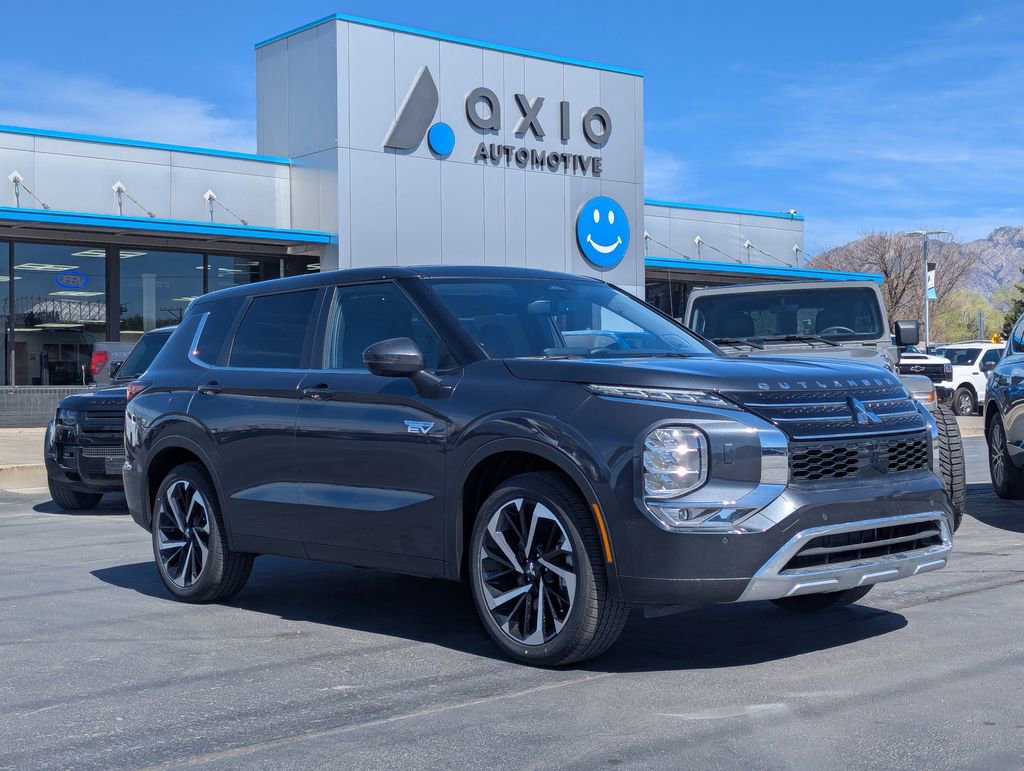 Used 2025 Mitsubishi Outlander 4WD Plug-In Hybrid