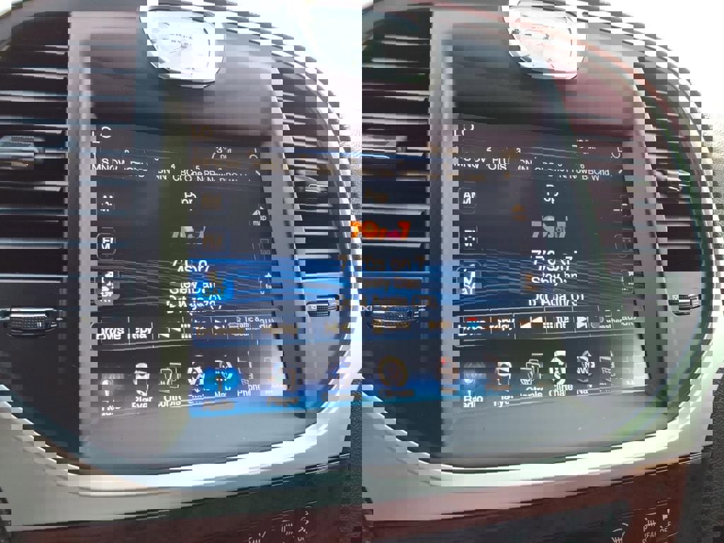 Used 2013 Chrysler 300 w/ Driver Convenience Group image 7