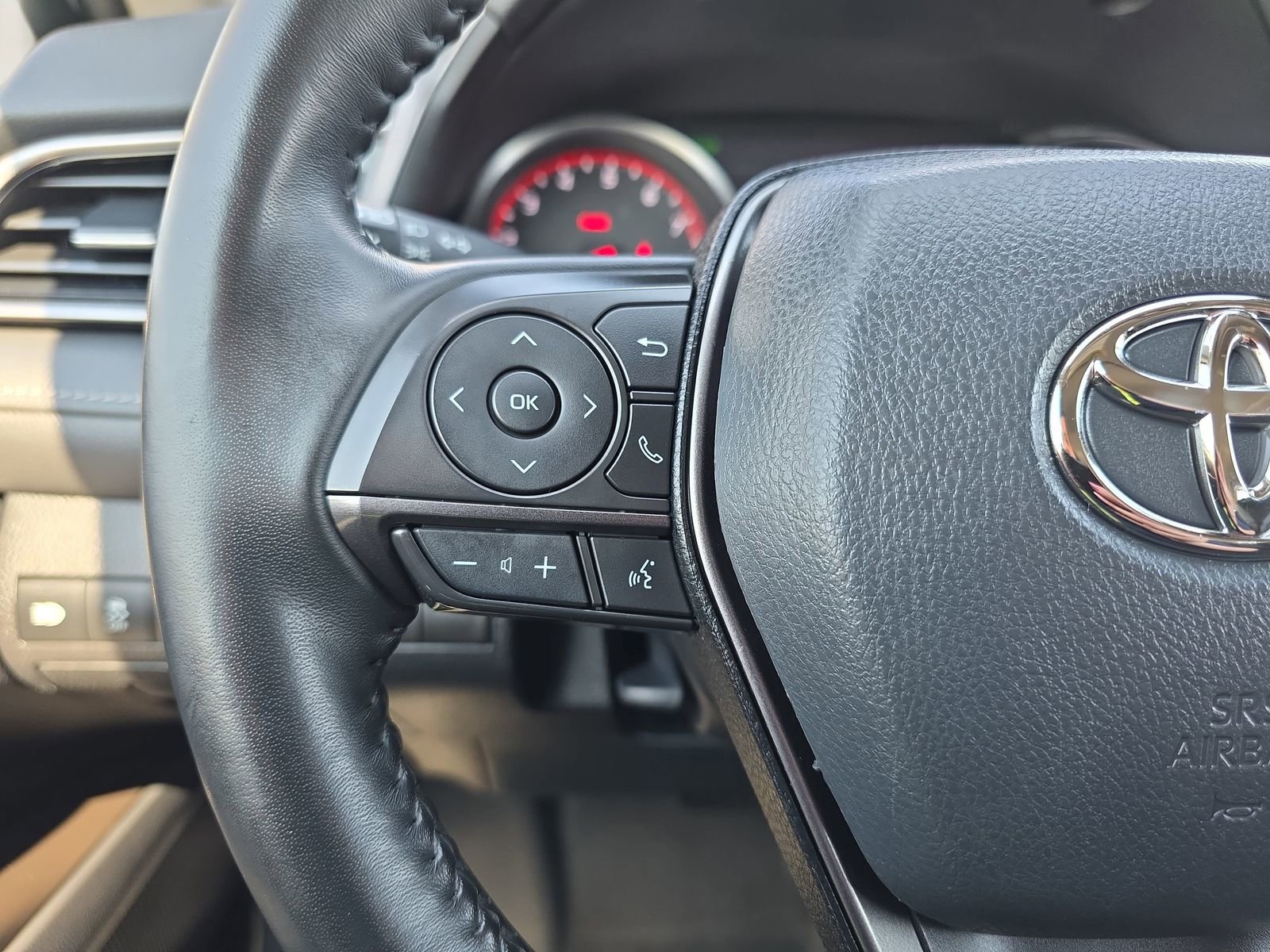 Used 2023 Toyota Camry XSE image 16