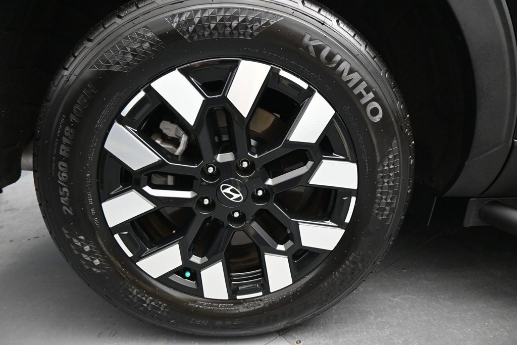Used 2025 Hyundai Santa Cruz SEL FWD image 19