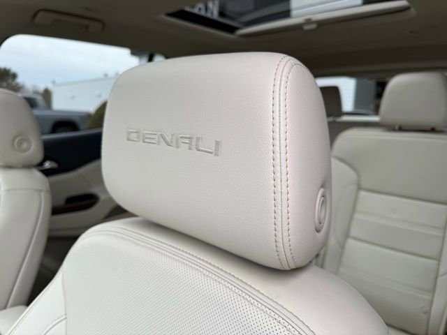 Used 2023 GMC Acadia Denali w/ Denali Ultimate Package image 19