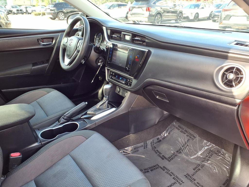Used 2019 Toyota Corolla LE image 14