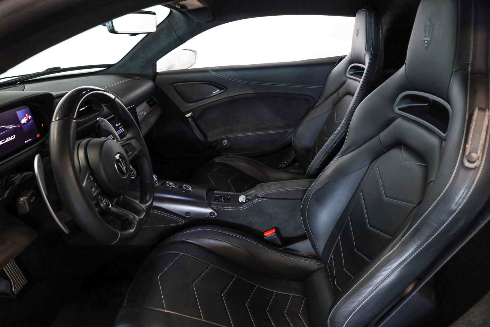 Used 2022 Maserati MC20 Coupe RWD image 36
