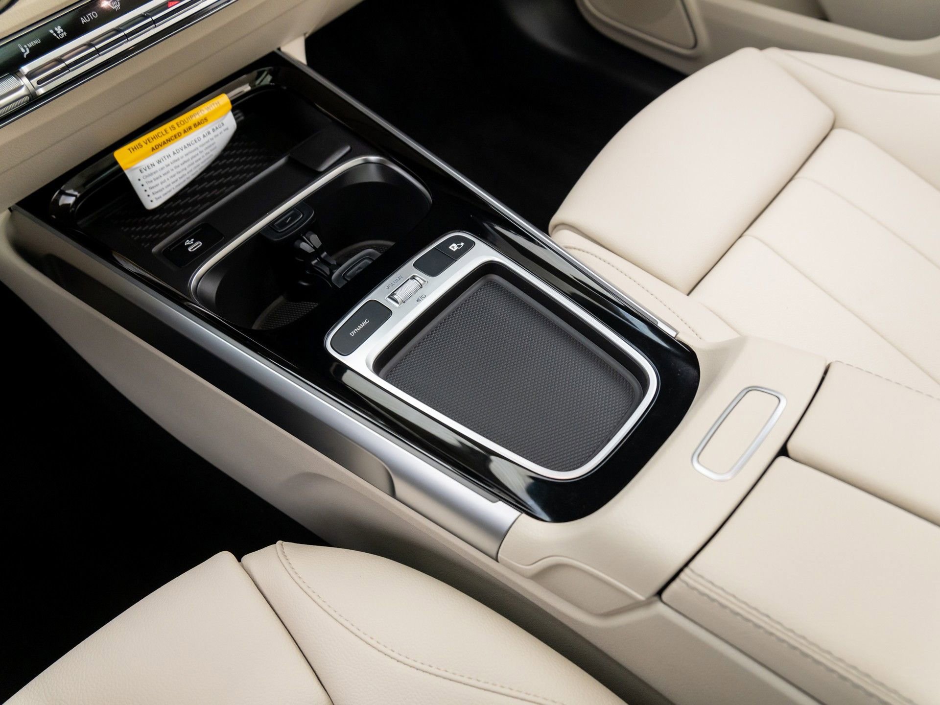 New 2025 Mercedes-Benz GLB 250 4MATIC image 11