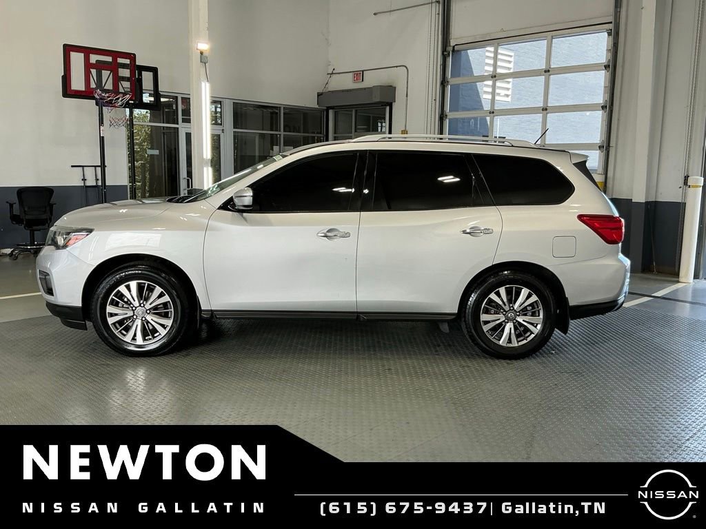 Used 2018 Nissan Pathfinder S FWD image 3