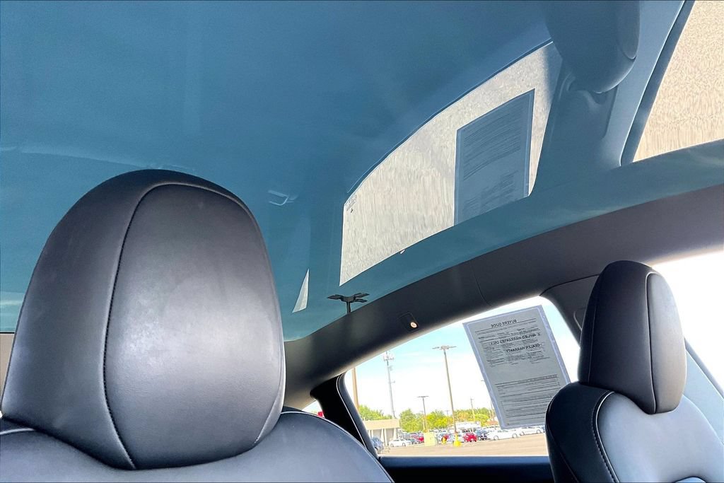 Used 2023 Tesla Model Y Long Range AWD/4WD image 21