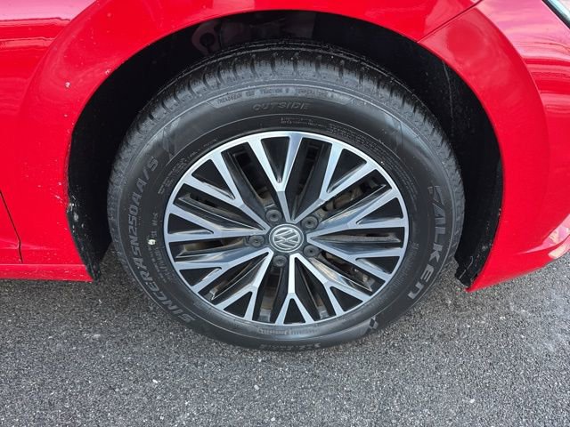 Certified 2019 Volkswagen Jetta SE image 29