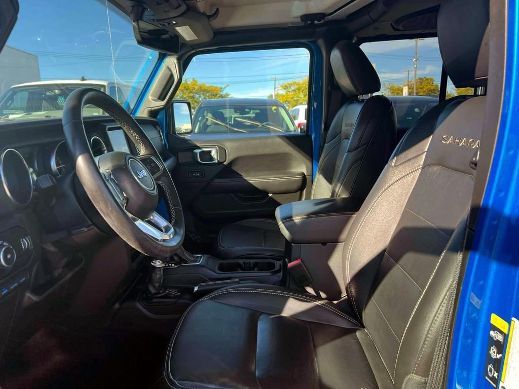 Certified 2023 Jeep Wrangler Unlimited Sahara w/ Cold Weather Group image 16