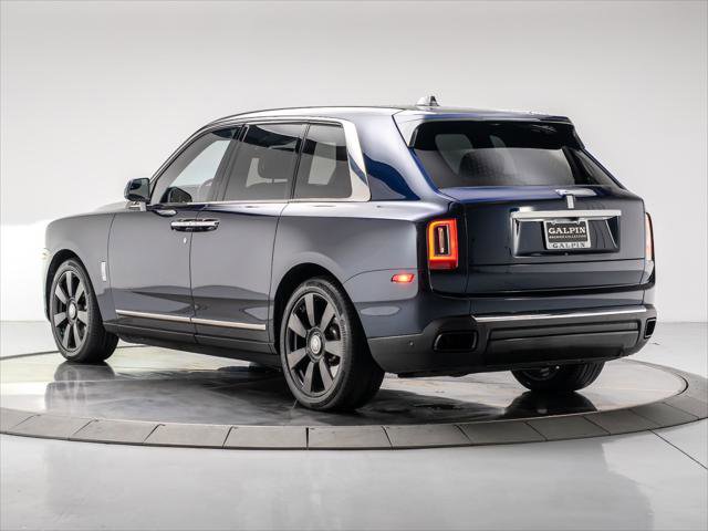 Used 2020 Rolls-Royce Cullinan image 3
