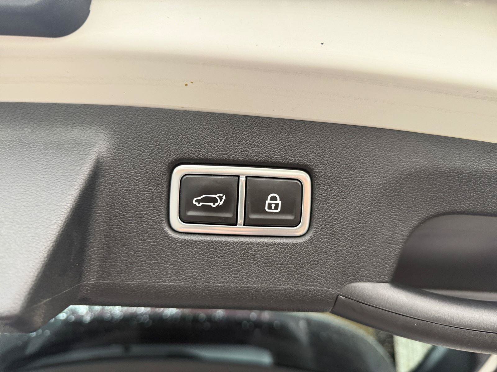 Used 2023 Kia Sorento AWD image 26