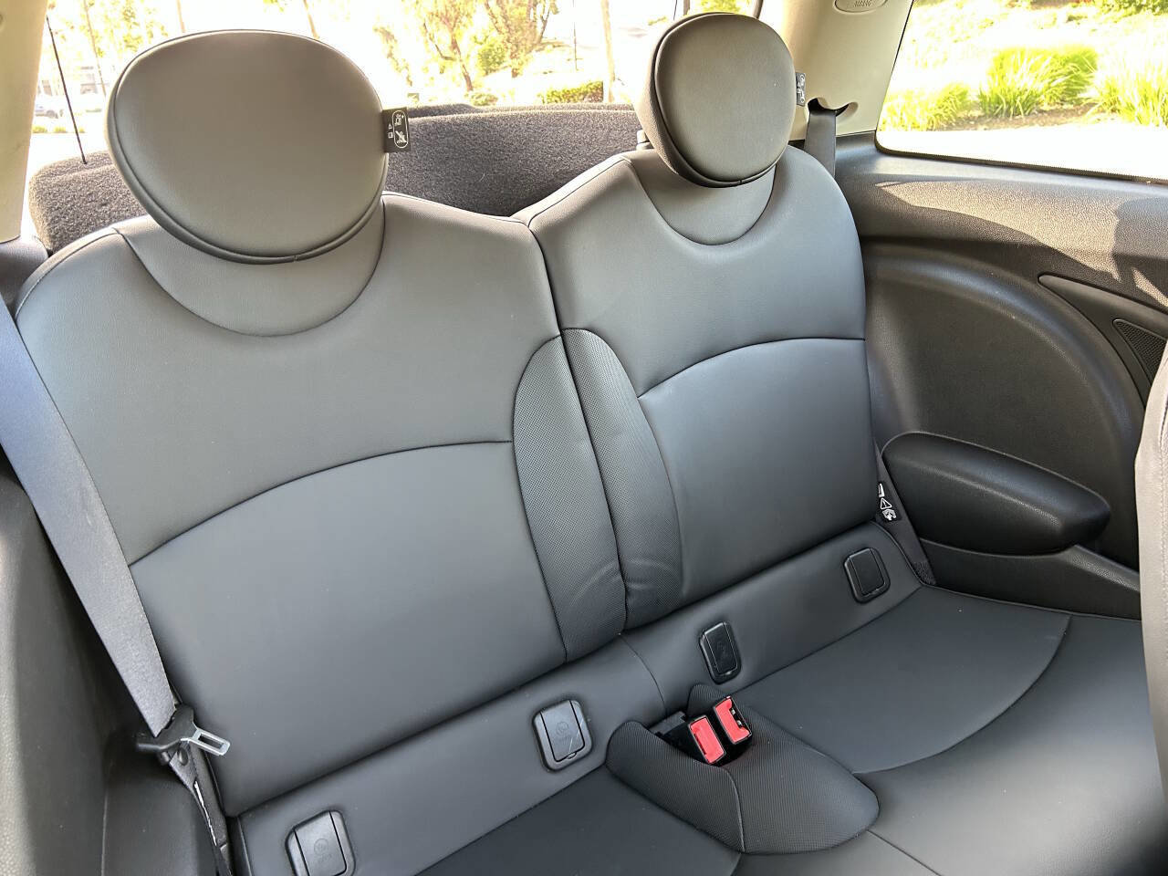 Used 2011 MINI Cooper Hardtop image 25