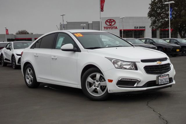 Used 2015 Chevrolet Cruze LT w/ Technology Package image 6