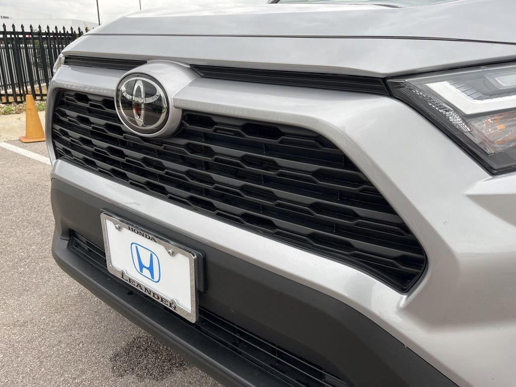 Used 2023 Toyota RAV4 XLE w/ Convenience Package FWD image 15