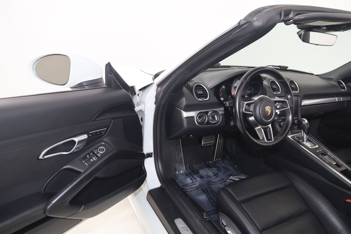 Used 2017 Porsche 718 Boxster S RWD image 63