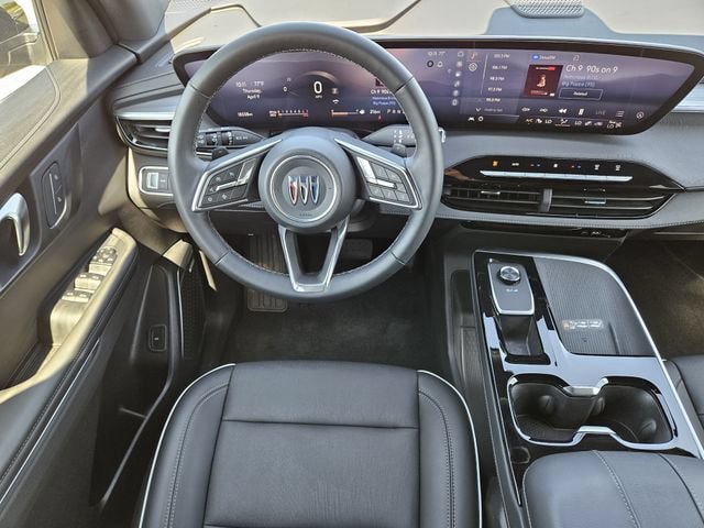 Used 2025 Buick Enclave Preferred FWD image 28