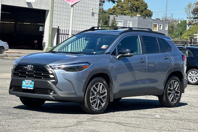 Used 2026 Toyota Corolla Cross XLE w/ Convenience Package image 8