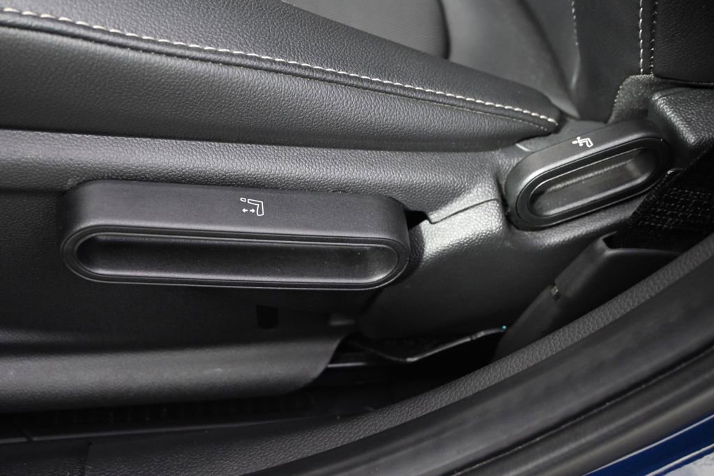 Used 2016 MINI Cooper 4-Door Hardtop image 14