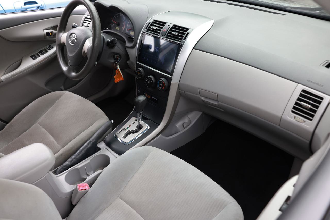 Used 2010 Toyota Corolla LE FWD image 18