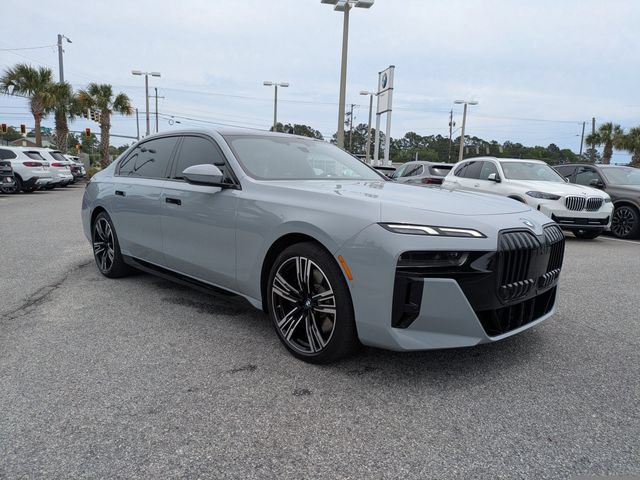 Used 2023 BMW 740i RWD image 3