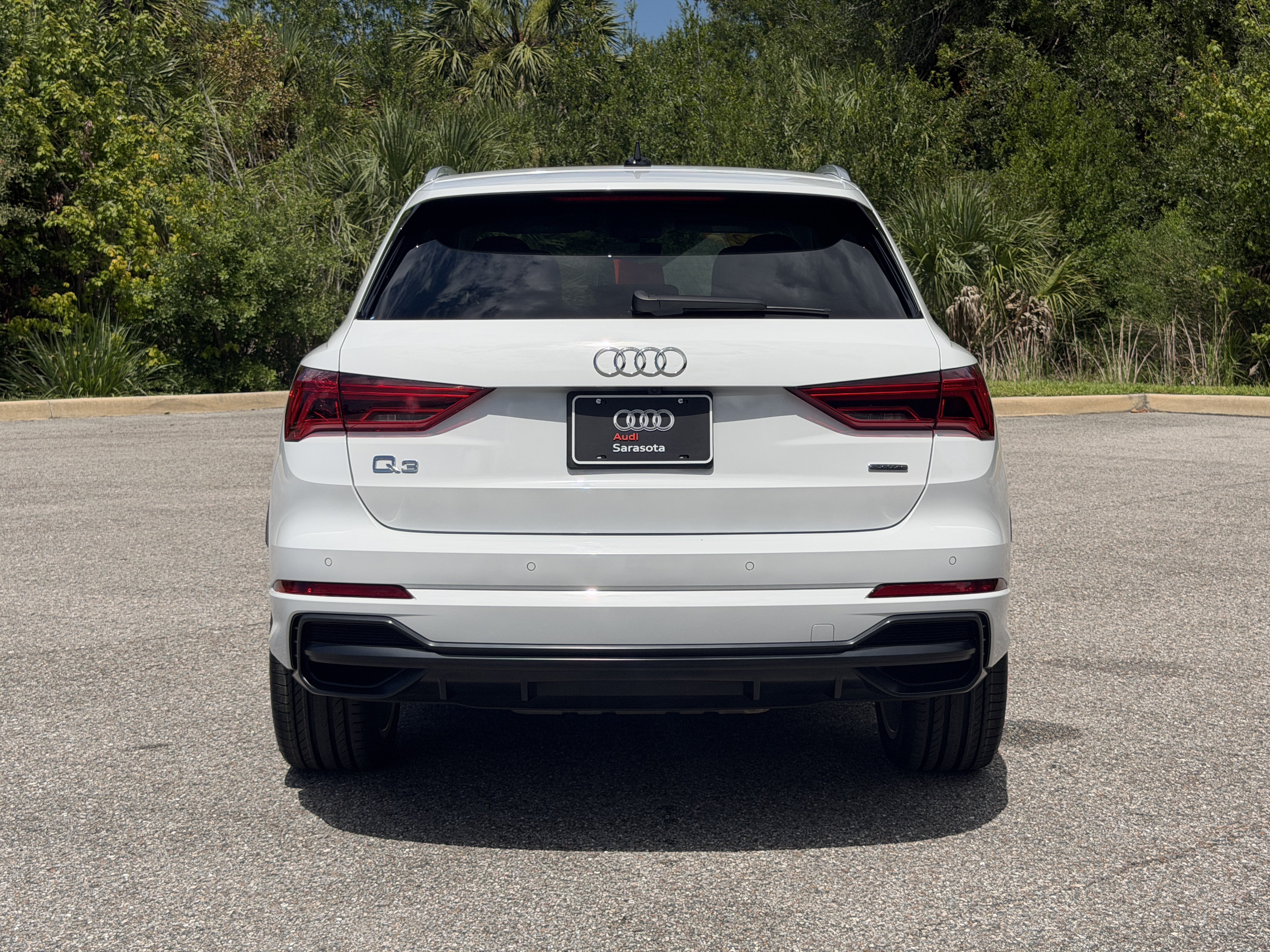 Used 2021 Audi Q3 2.0T Premium w/ Convenience Package AWD/4WD image 6
