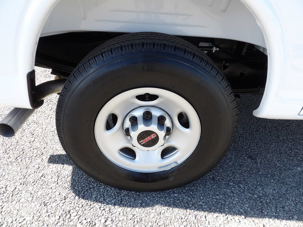 Used 2025 GMC Savana 2500 w/ Driver Convenience Package RWD image 53