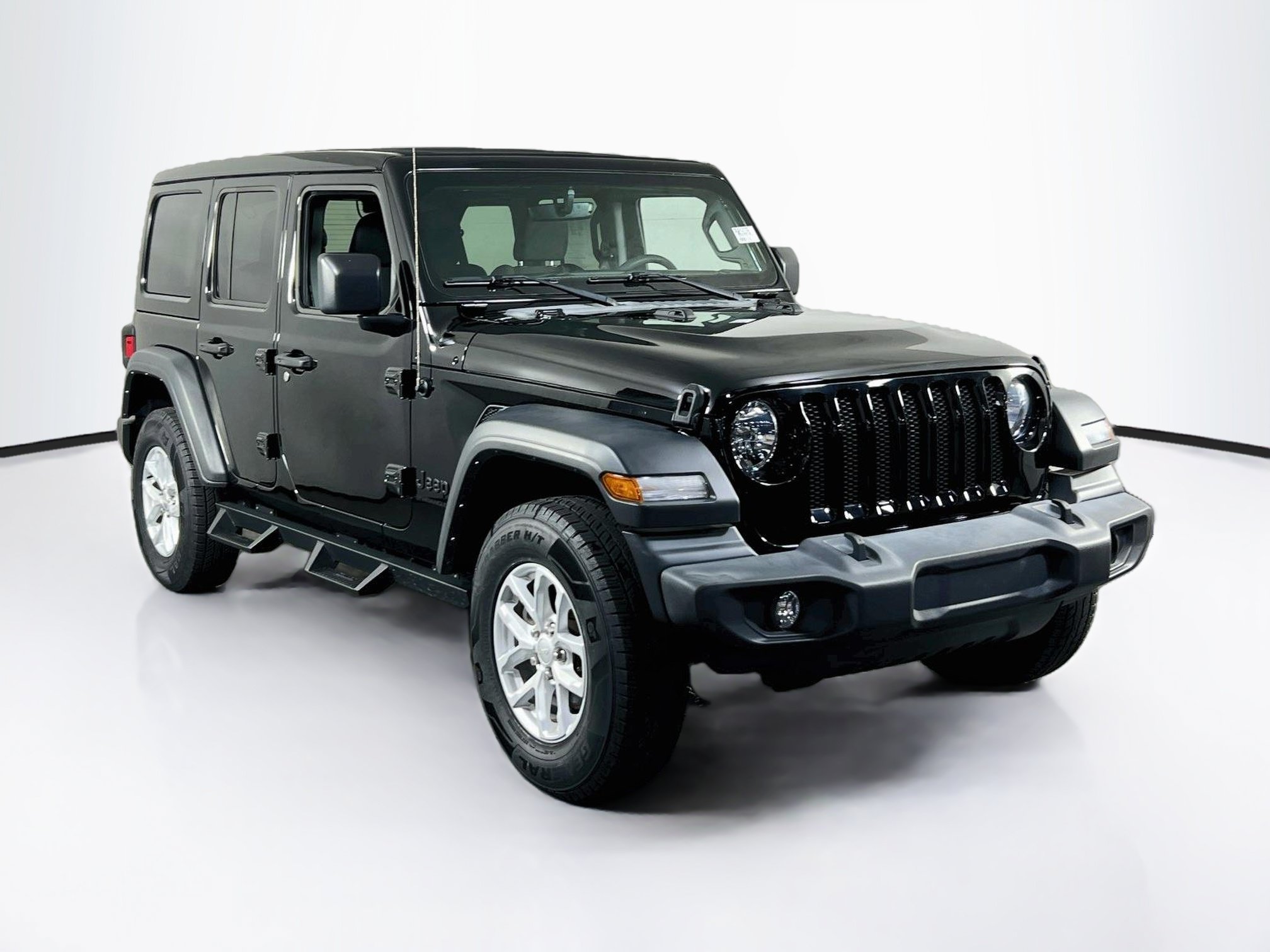 Used 2023 Jeep Wrangler Unlimited Sport w/ Sun And Sound Package AWD/4WD image 3