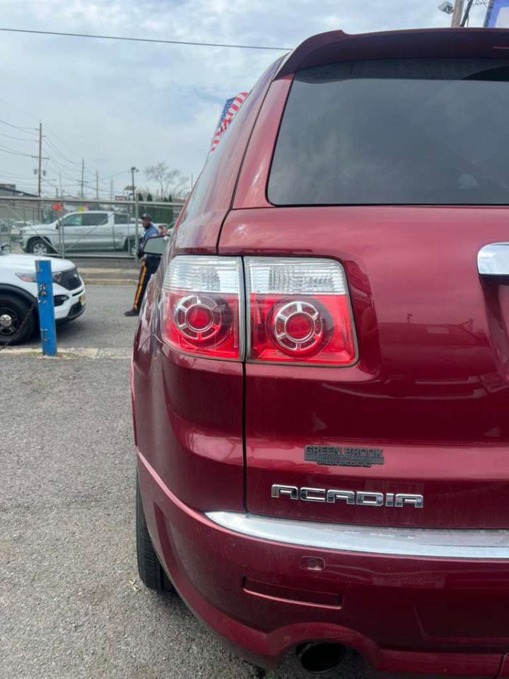 Used 2011 GMC Acadia Denali image 6