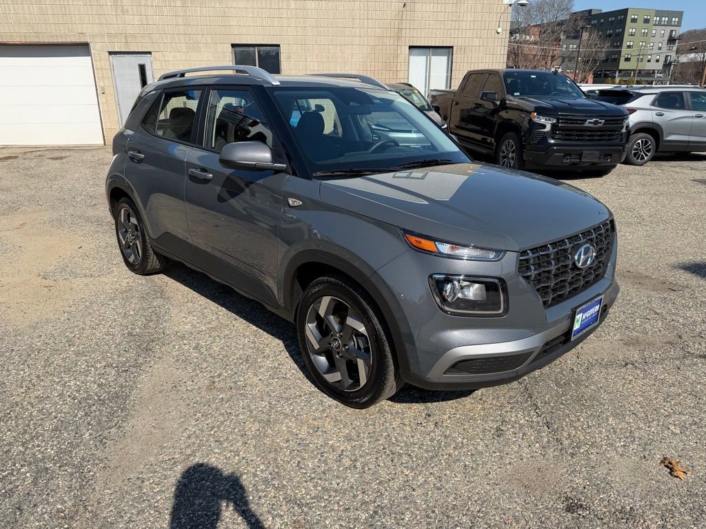 Certified 2026 Hyundai Venue SEL FWD image 8