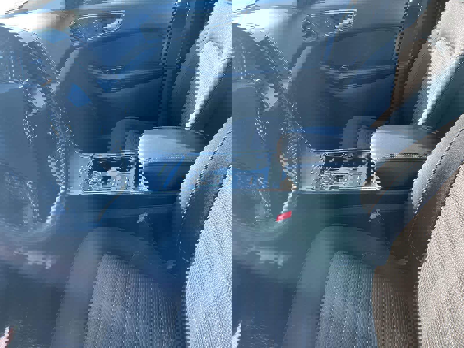 Used 2019 Ford Edge SEL image 26