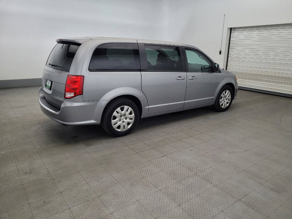Used 2018 Dodge Grand Caravan SE FWD image 10