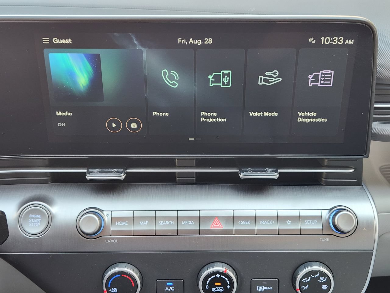 Used 2024 Hyundai Kona SE FWD image 14