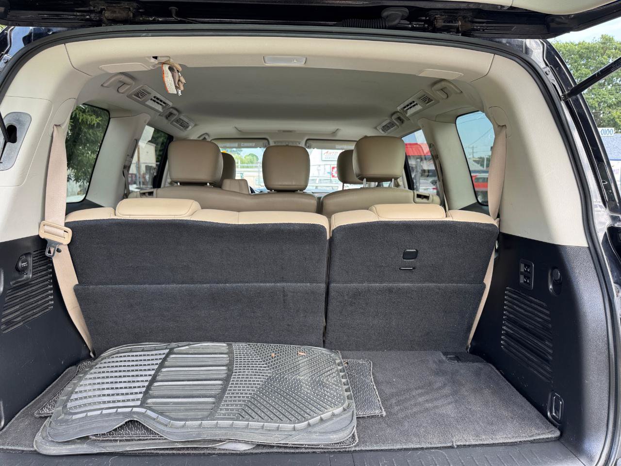 Used 2020 Nissan Armada SL w/ Premium Package AWD/4WD image 10