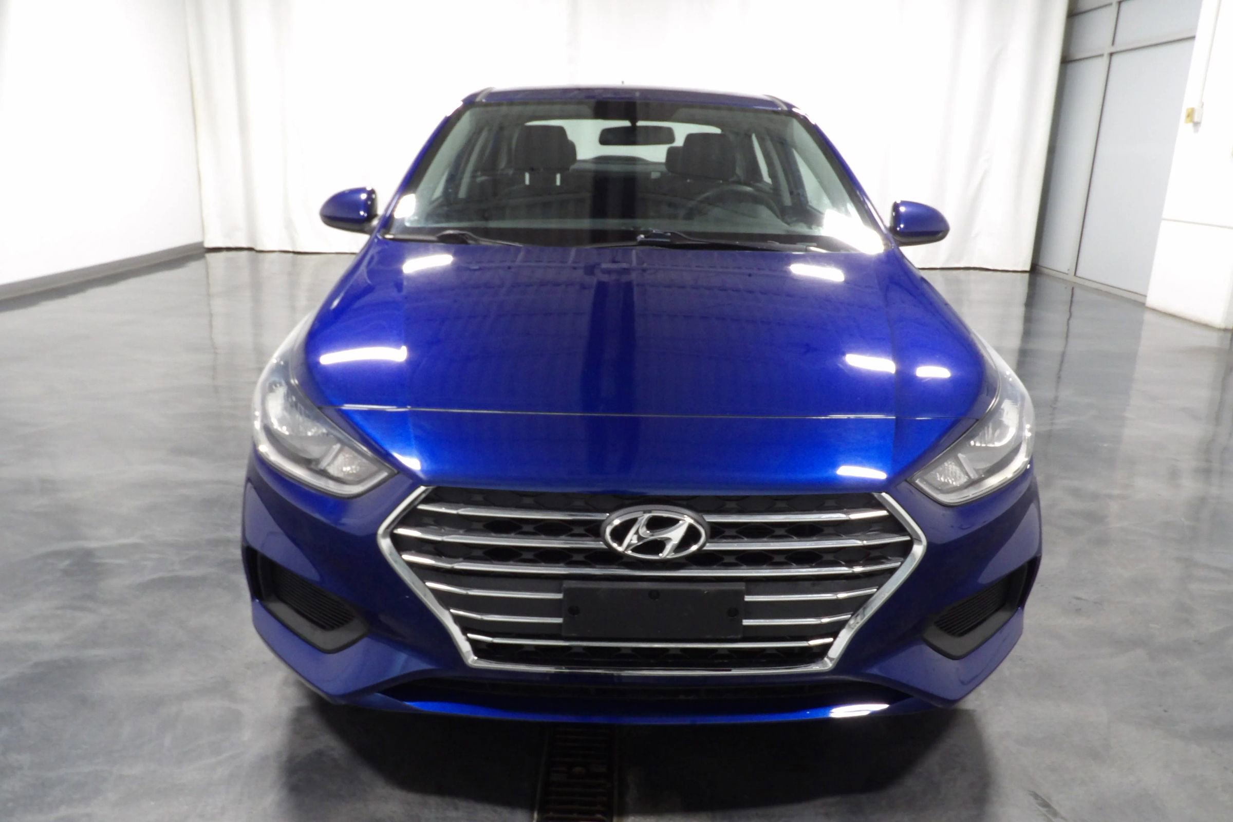 Used 2020 Hyundai Accent SE image 2