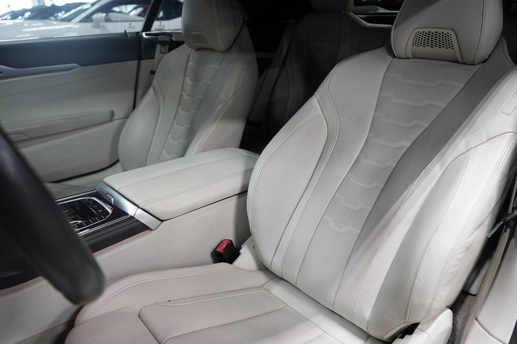 Used 2020 BMW 840i Convertible w/ M Sport Package RWD image 12