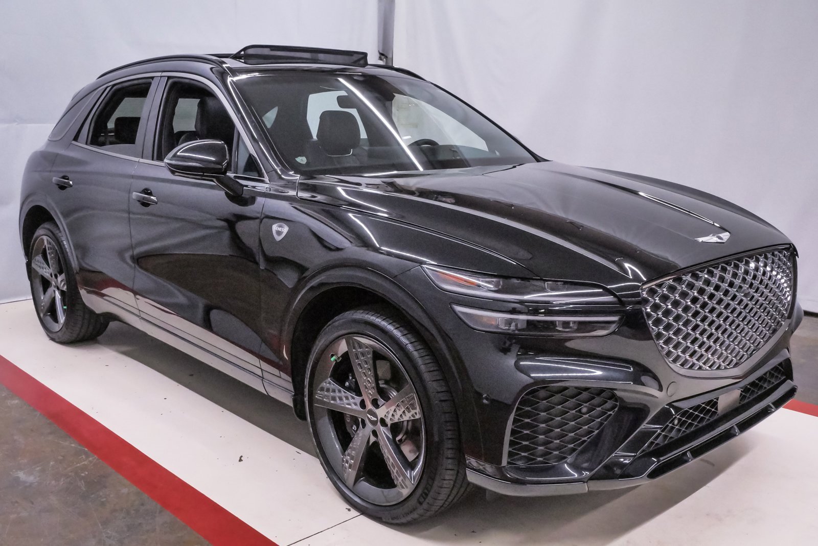 Certified 2025 Genesis GV70 3.5T Sport w/ Sport Advanced Package image 5