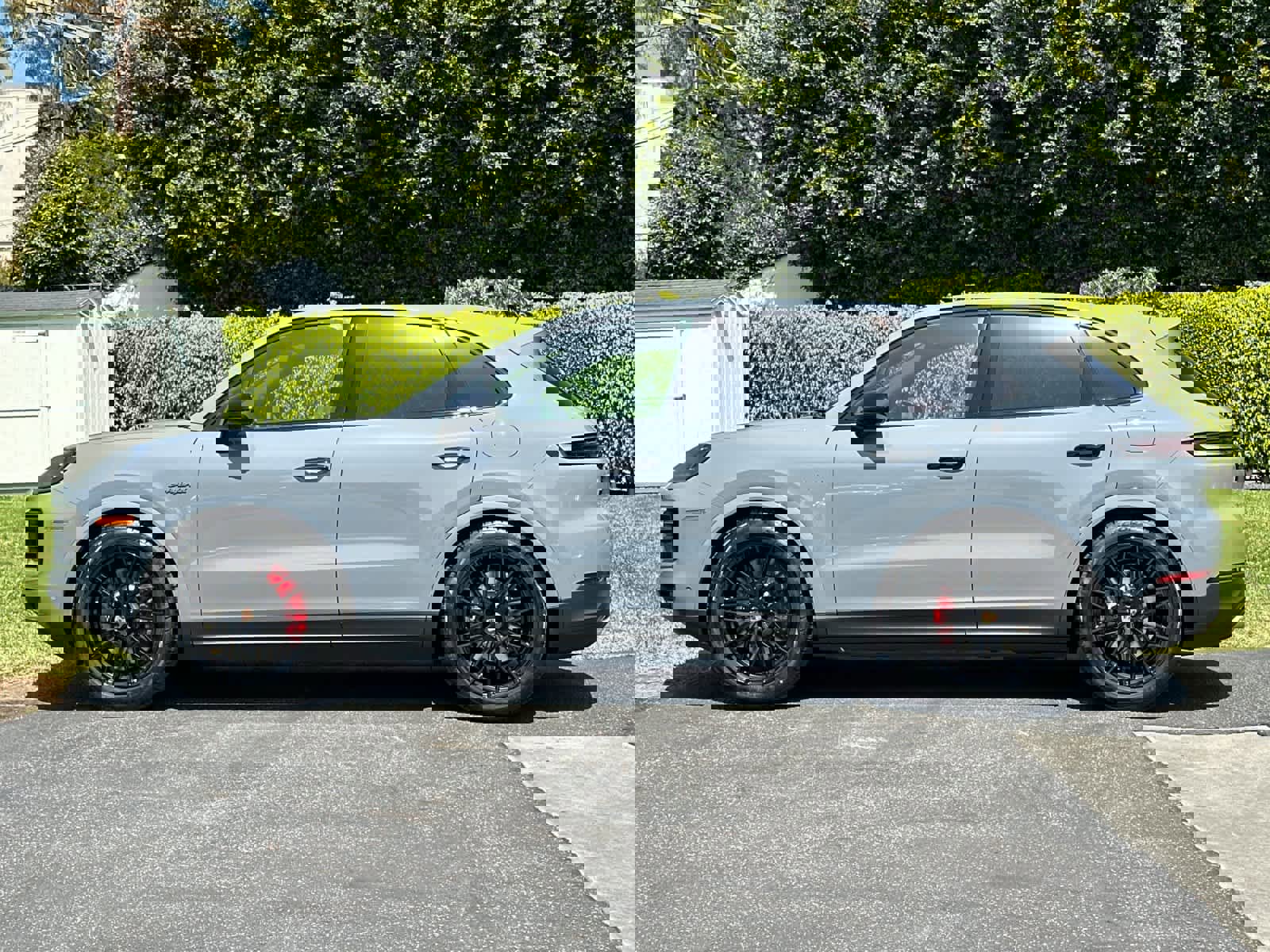 New 2026 Porsche Cayenne S image 2