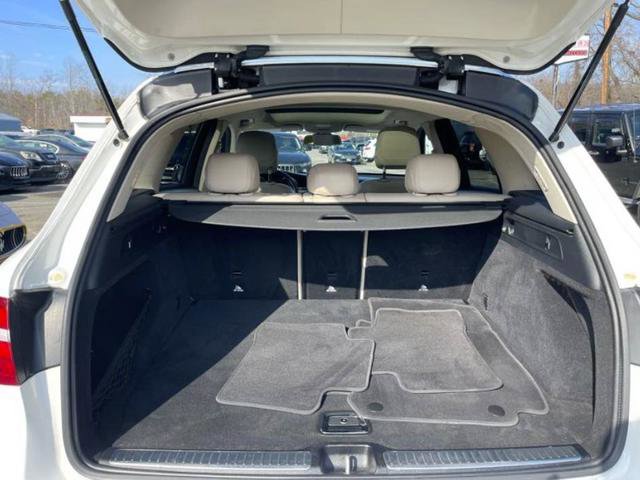 Used 2019 Mercedes-Benz GLC 300 GLC 300 w/ Premium Package image 33
