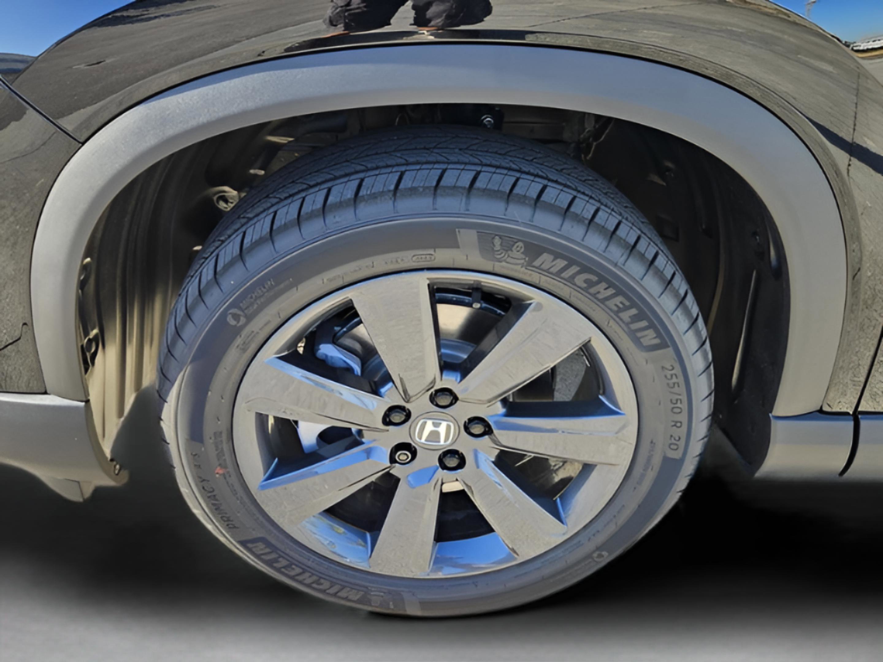 New 2025 Honda Pilot Sport image 36