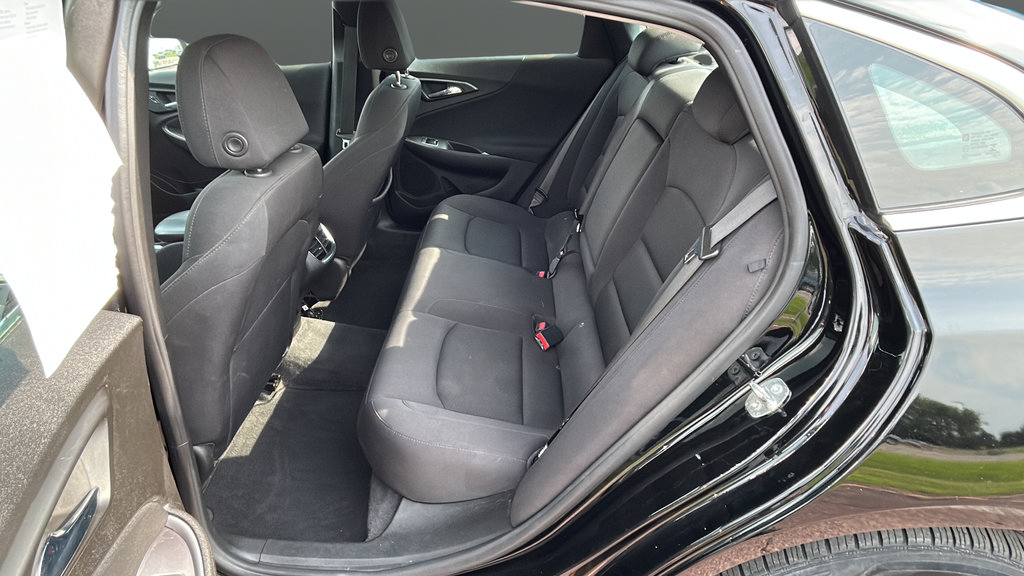 Used 2023 Chevrolet Malibu LT FWD image 17