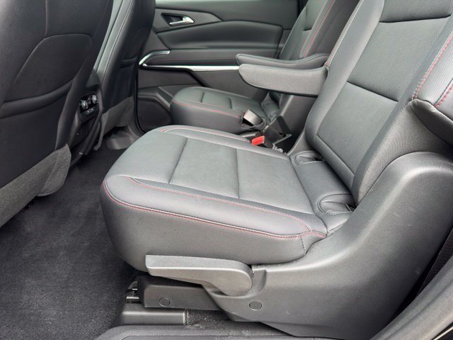 Certified 2025 Chevrolet Traverse Z71 w/ LPO, Floor Liner Package AWD/4WD image 8