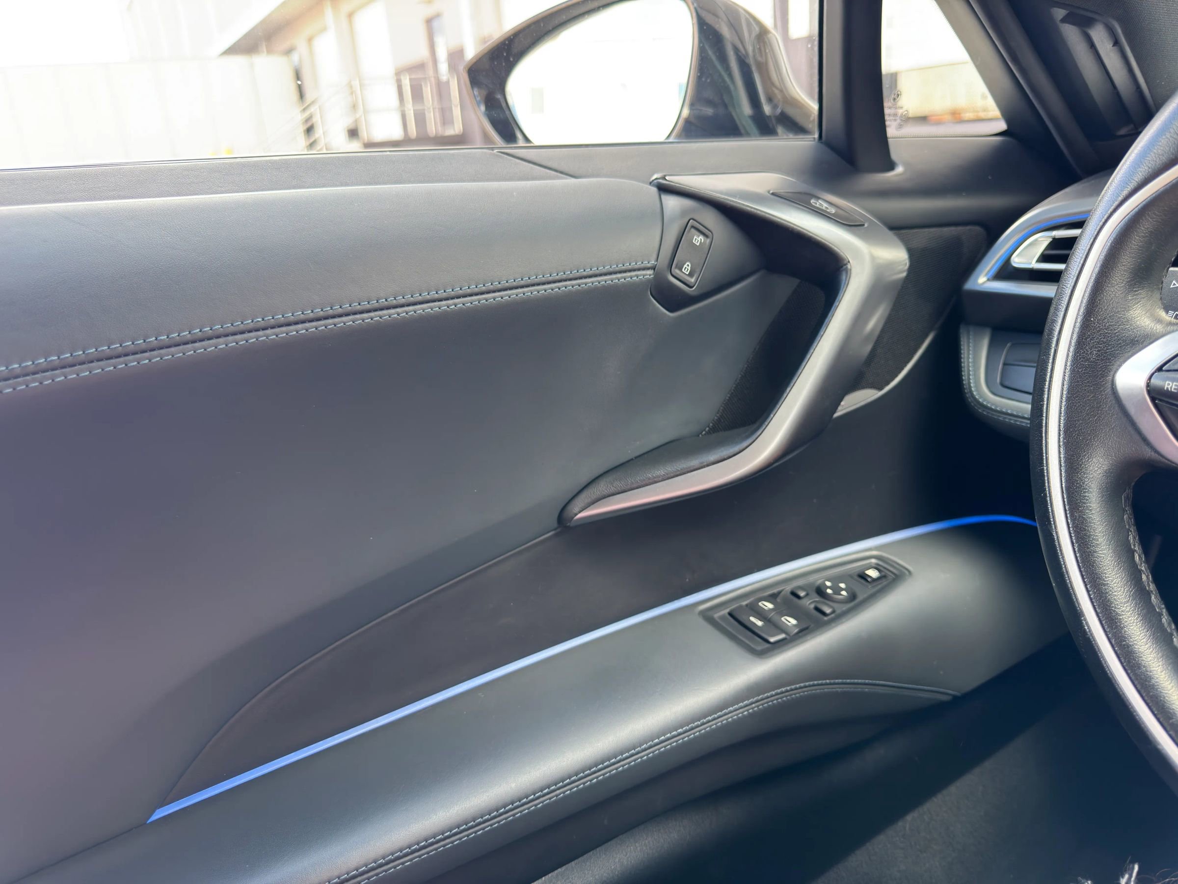 Used 2015 BMW i8 image 12