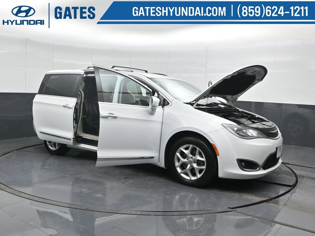 Used 2017 Chrysler Pacifica Touring-L Plus image 87