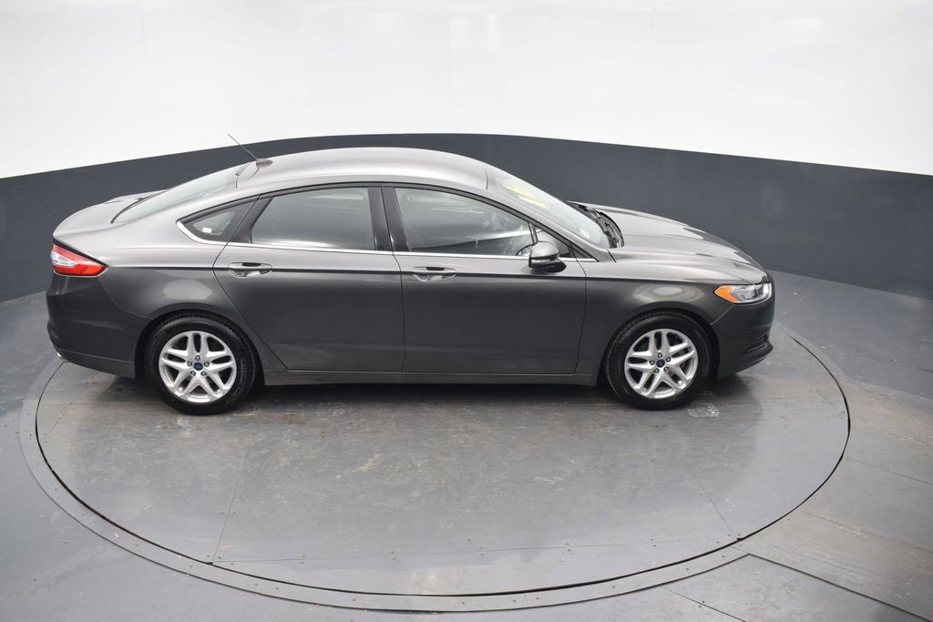 Used 2016 Ford Fusion SE image 43