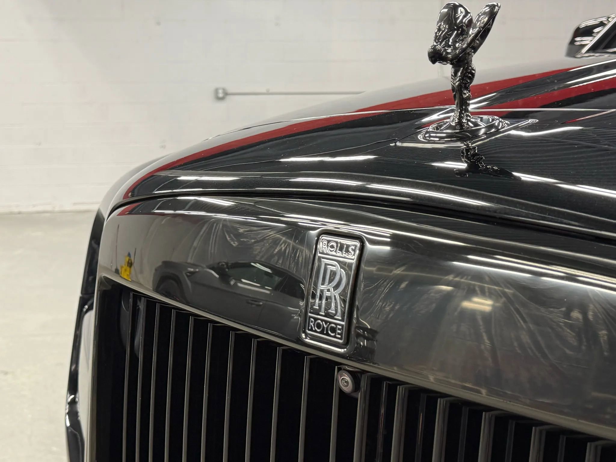 Used 2022 Rolls-Royce Cullinan Black Badge w/ Dark Exterior Package image 26