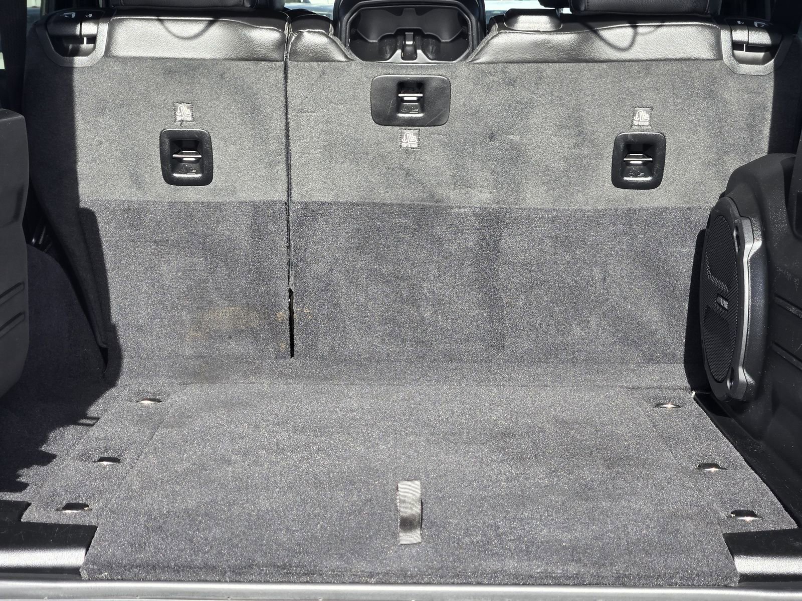 Used 2021 Jeep Wrangler Unlimited Sahara image 32