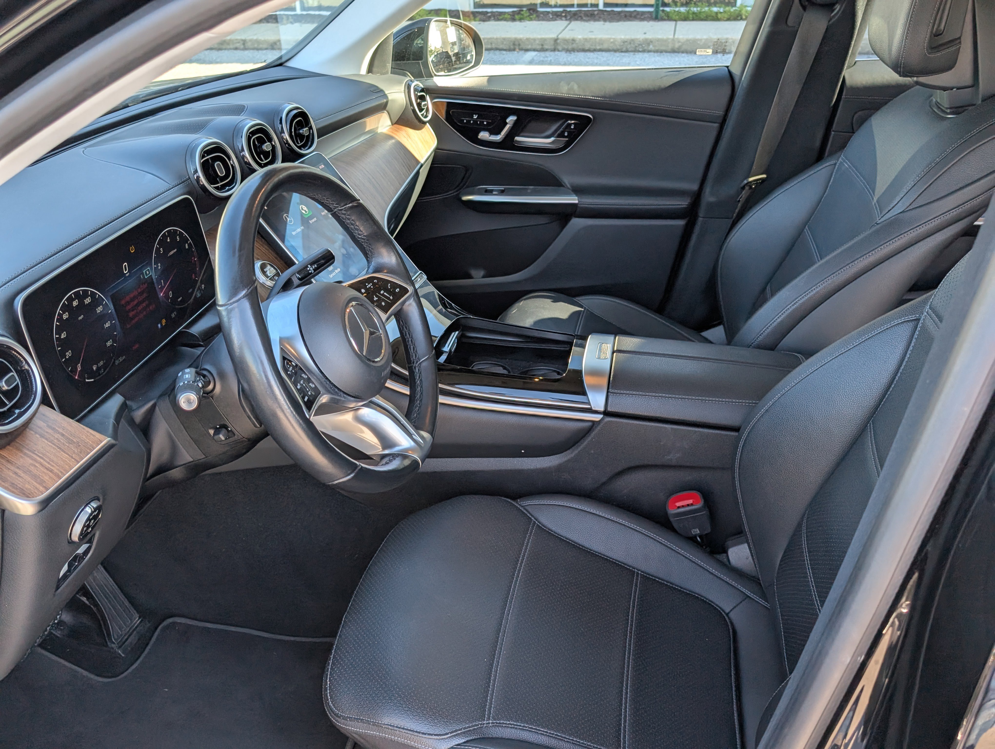 Used 2023 Mercedes-Benz GLC 300 image 15